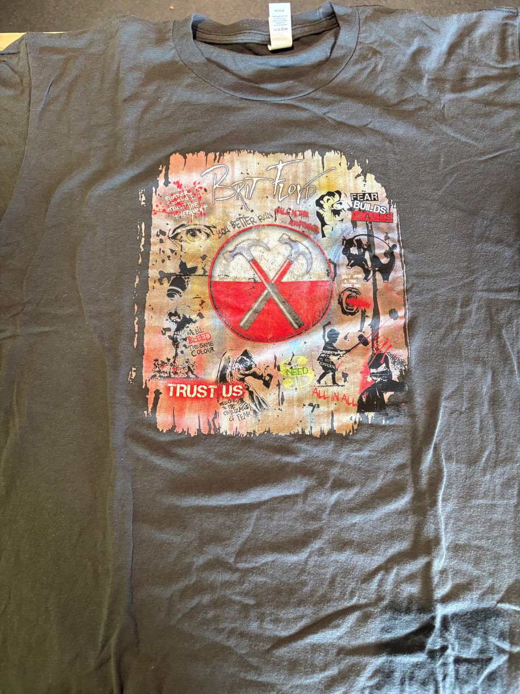 Brit Floyd The Wall T-Shirt, Gray, L-BoldPlay